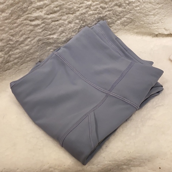 Lululemon invigorate tights - Picture 2 of 3